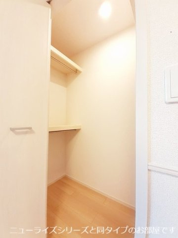 鳥羽町アパートの収納
