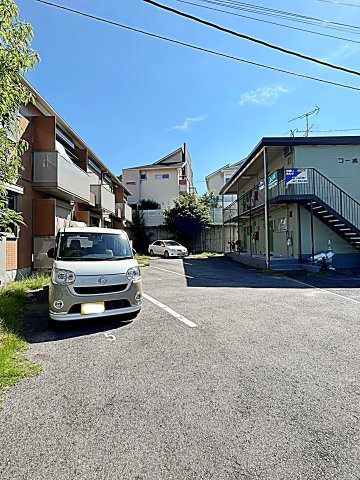 ベルコリーヌの駐車場
