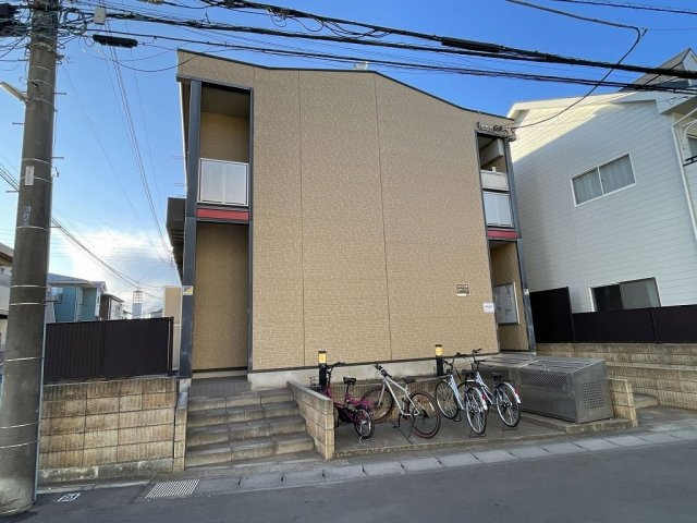 レオパレスローゼ日進の外観