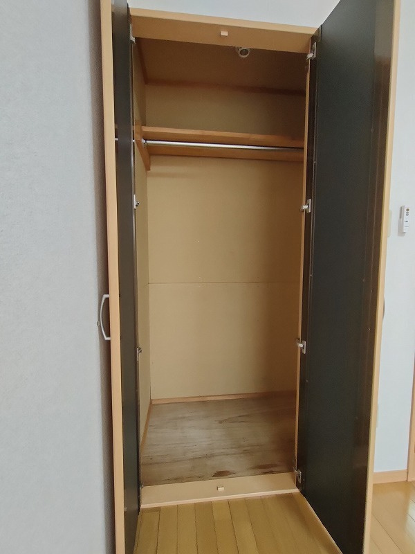 エスポワール弐番館の収納