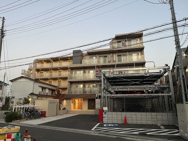 Ｎ－ＳｔａｇｅＦｕｊｉｓａｗａの外観