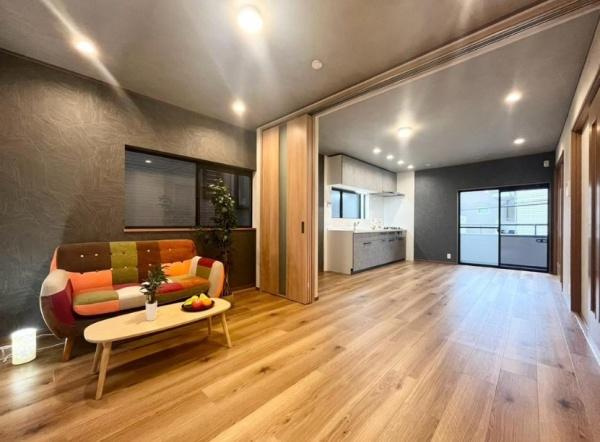 寝屋川市 松屋町　中古 一戸建ての居間・リビング