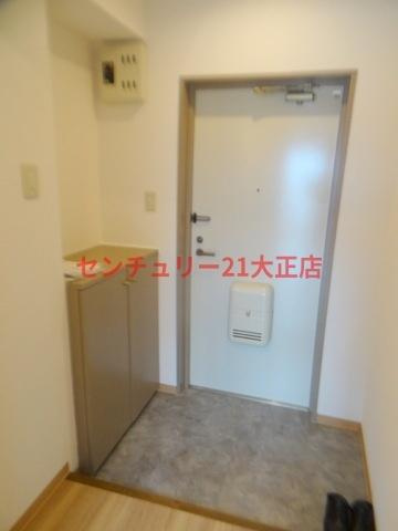 フィエンテ泉尾の玄関