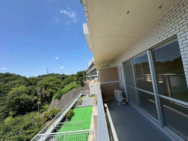 カロディカーサ藤が丘 403号室のバルコニー