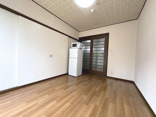 ワイエイハイツの寝室
