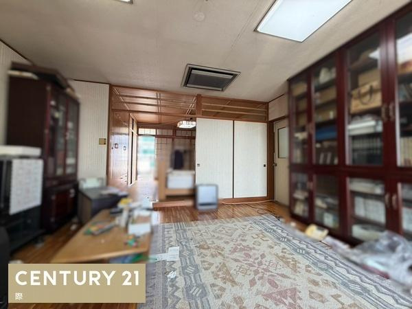 田坂ビルの洋室