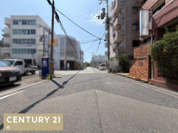 田坂ビルの前面道路含む現地写真