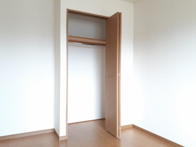 富山市黒瀬の賃貸マンションの収納