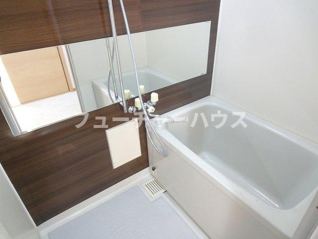 メゾンプルミエールⅢの浴室|ゆったり過ごせるお風呂です