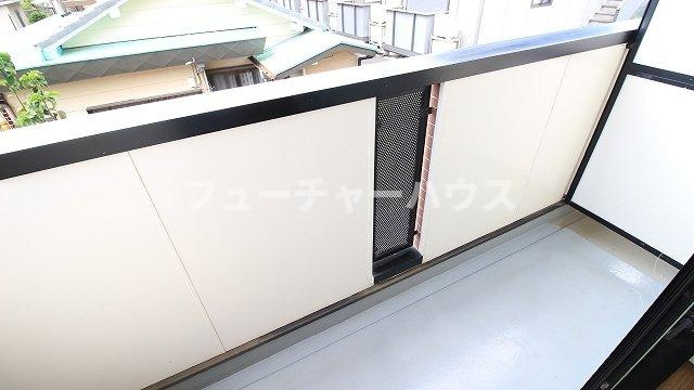 レフィナードＫ　Ⅰのバルコニー|暖かな日差しのふりそそぐバルコニー