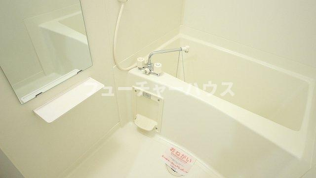 レフィナードＫ　Ⅰの浴室|落ち着いた空間のお風呂です