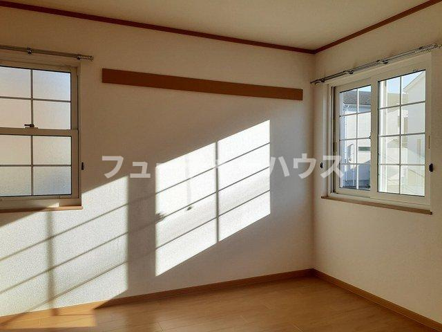 オリエンス八幡前Αの内装|内装は落ち着いています