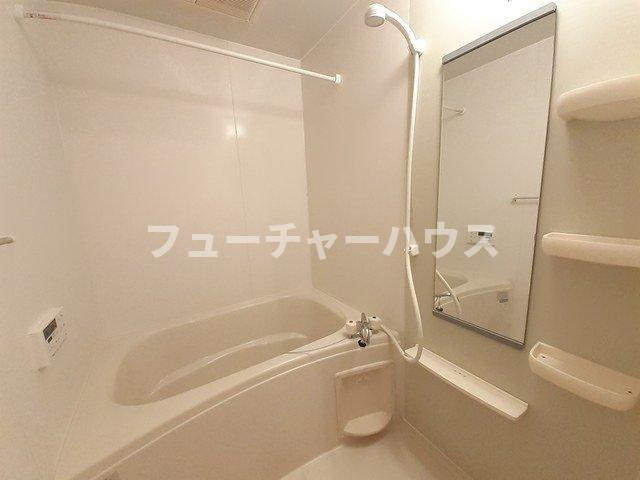 マタザメゾンの浴室|日々の疲れを癒すお風呂付です