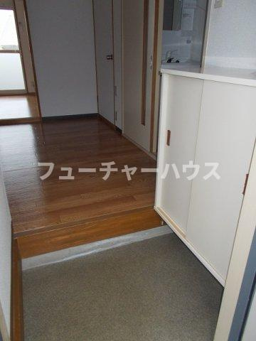 ロマニー平和坂ハイツの玄関|ゆったりとした玄関です