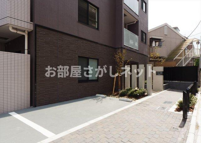 DIPS小竹向原【おとり物件なし】の駐車場