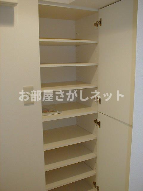 ステージファースト三軒茶屋アジールコート【おとり物件なし】の収納|下駄箱