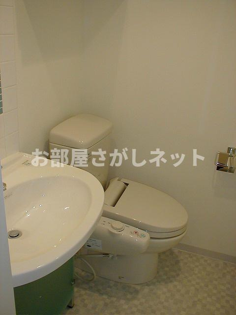 ステージファースト三軒茶屋アジールコート【おとり物件なし】のトイレ
