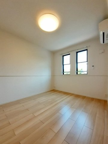 サン　ファーストの内装