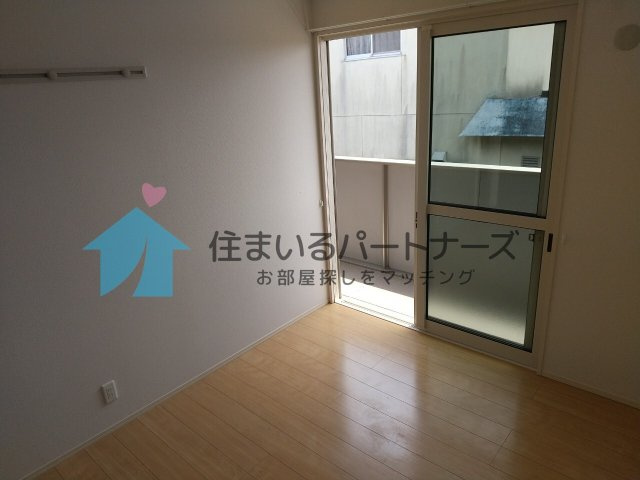 ヴィラフォレストの内装|明るい色調の室内です