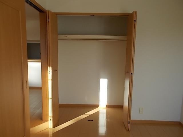 ホマルヴィラＢの収納
