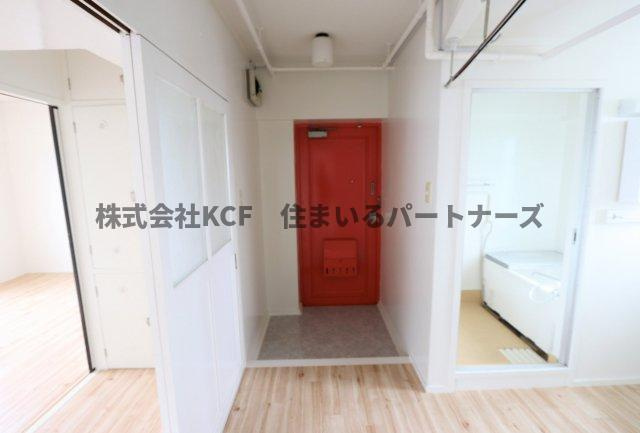 ビレッジハウス城島1号棟の玄関|きれいな玄関です
