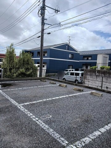ラディッシュⅣの駐車場