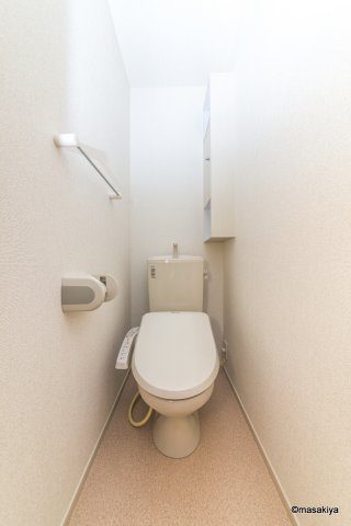 メリディアンベル稲葉のトイレ|トイレ　ウォシュレット付き。