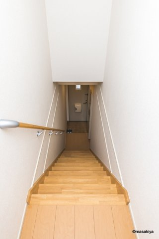 メリディアンベル稲葉の玄関