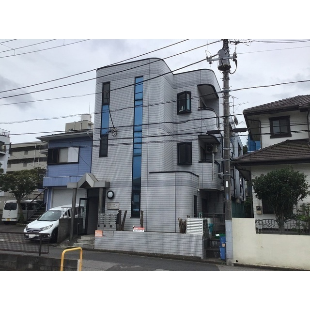 Rグレイスヒガシヤマの外観