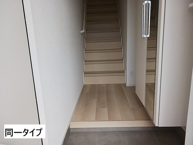 メゾン・スリールの玄関
