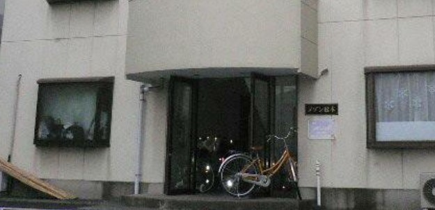 メゾン松本のエントランス
