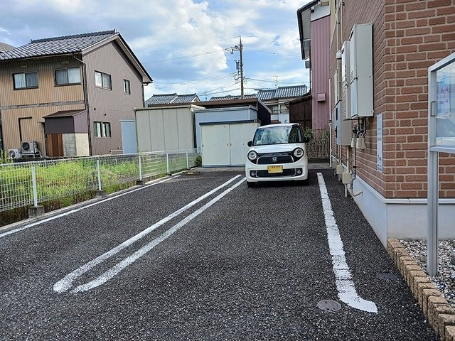 リシアンサスの駐車場