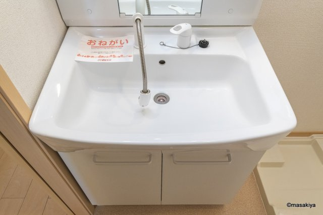 ブルースカイの洗面所|シャンプードレッサー