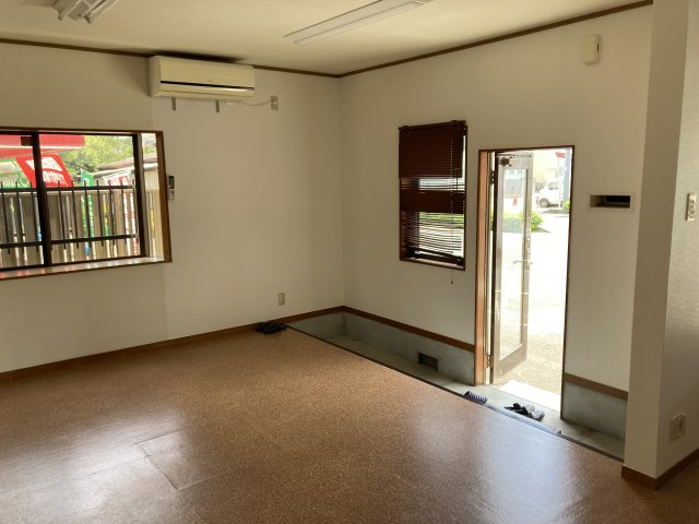 小田原市飯泉の店舗事務所の内装|現契約入居前参考写真