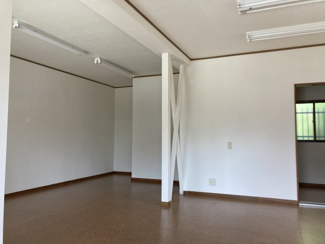 小田原市飯泉の店舗事務所の内装|現契約入居前参考写真
