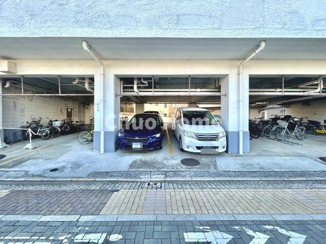 たつみ橋マンションの駐車場|敷地内駐車場