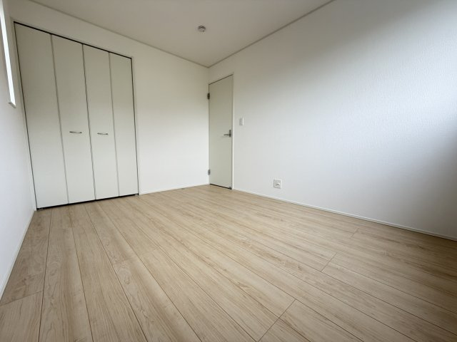 姫路市広畑区才の新築一戸建の洋室