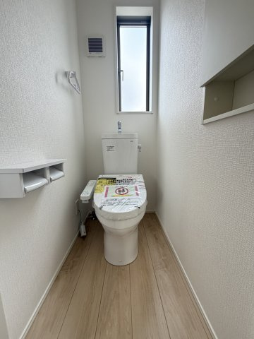 姫路市広畑区才の新築一戸建のトイレ