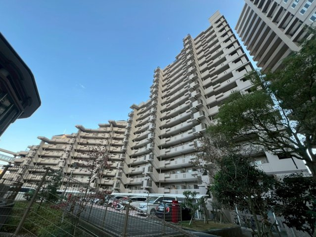 ネクステージ西神中央 D棟の外観