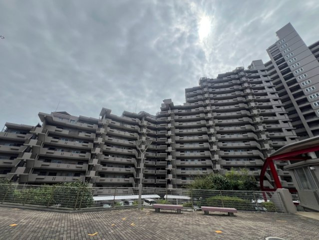 ネクステージ西神中央 D棟の外観