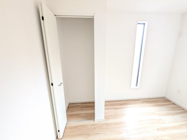 つくば市栗原　1期　新築戸建ての収納|全居室に収納を完備。
すっきりとした空間で、集中して勉強に取り組んだり、自分だけの時間を楽しめるプライベート空間です。