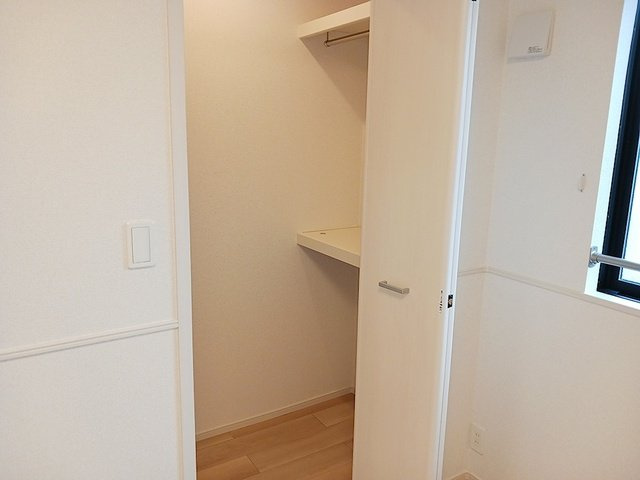 ノイエ　ハイマートの収納|こまごまとしたものを収納できそうですね