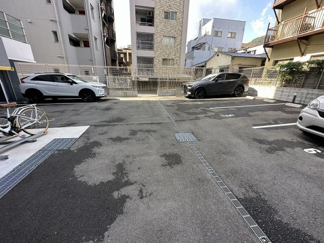 【駐車場】エスライズ神戸三宮山手通壱番館