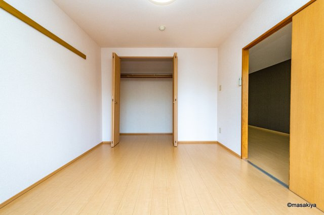 中御所グランバレーＡの洋室|室内の写真は同じ建物内の別のお部屋の物です。