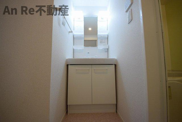 川口市大字藤兵衛新田のアパートの洗面所