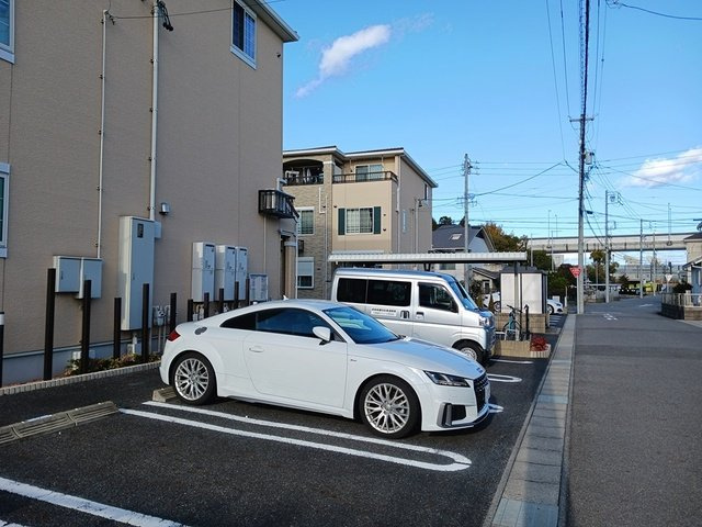 グランツ　プランドールＢの駐車場|駐車スペースもあります