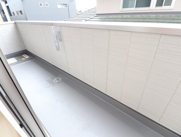 熊本市南区平成１丁目のアパートのバルコニー