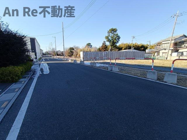 シャルマンドミールの周辺