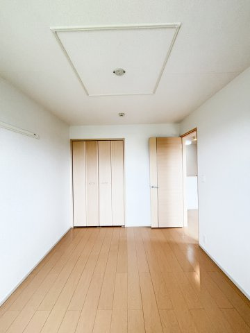リバーフィールド　わらびの洋室