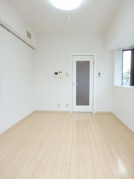 横浜市金沢区六浦４丁目の賃貸マンションの内装